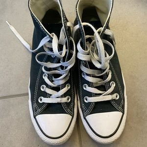 Black high top converse